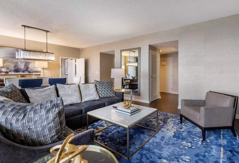 Presidenttisviitti, Omni Richmond