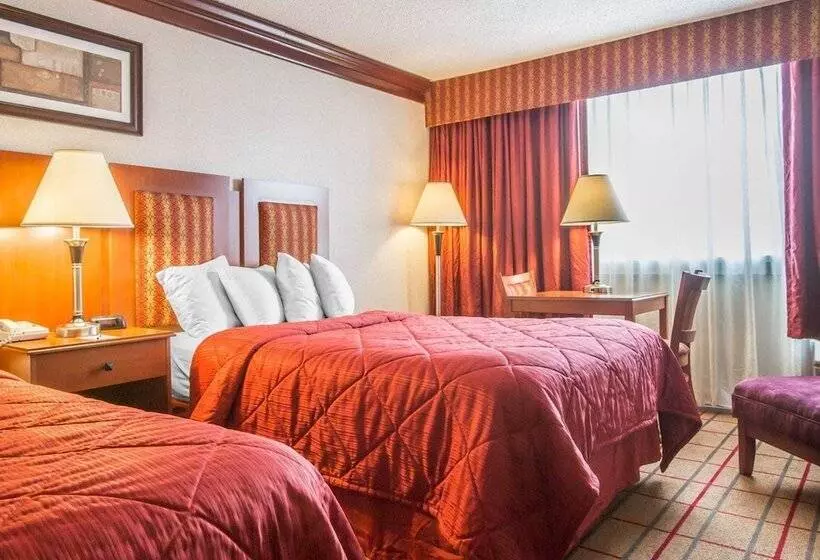 ２ダブルベッドのスタンダードルーム, Quality Inn & Conference Center