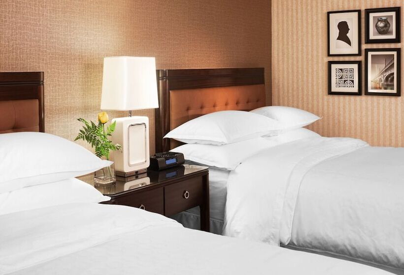带2个双人床的标准工作室, Sheraton Detroit Metro Airport