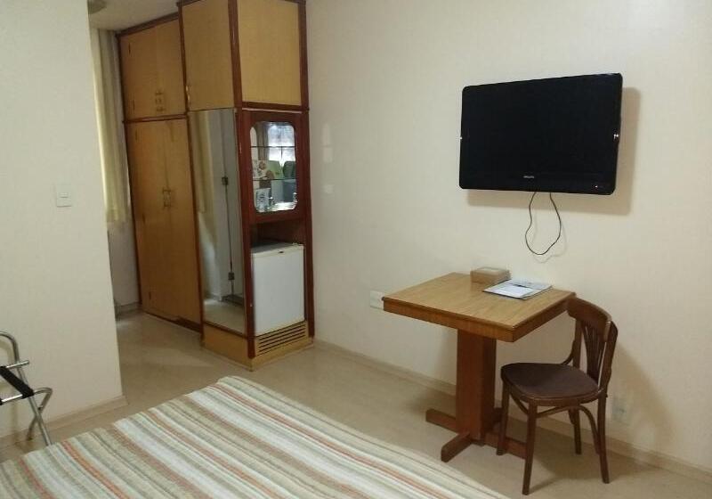 带大床的标准间, Pier House Resort & Spa