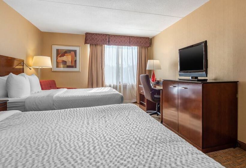 חדר סטנדרט שתי מיטות זוגיות, Clarion Hotel Conference Center On Lake Erie