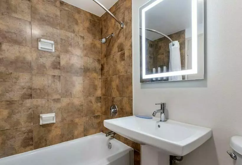 اتاق استاندارد با 2 تخت دوبل, Clarion Pointe Fresno Near Yosemite