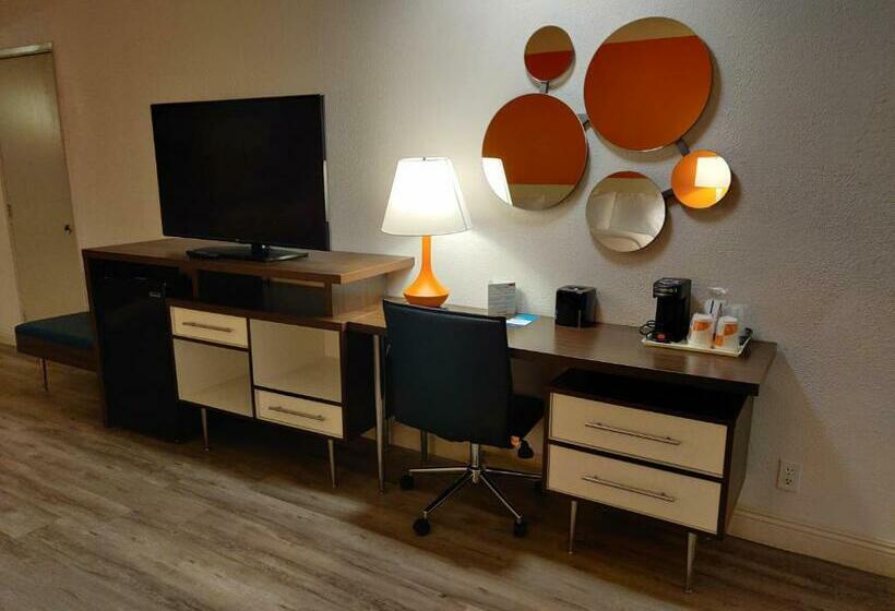 Номер Стандарт 2 Двуспальные Кровати, Clarion Pointe Fresno Near Yosemite