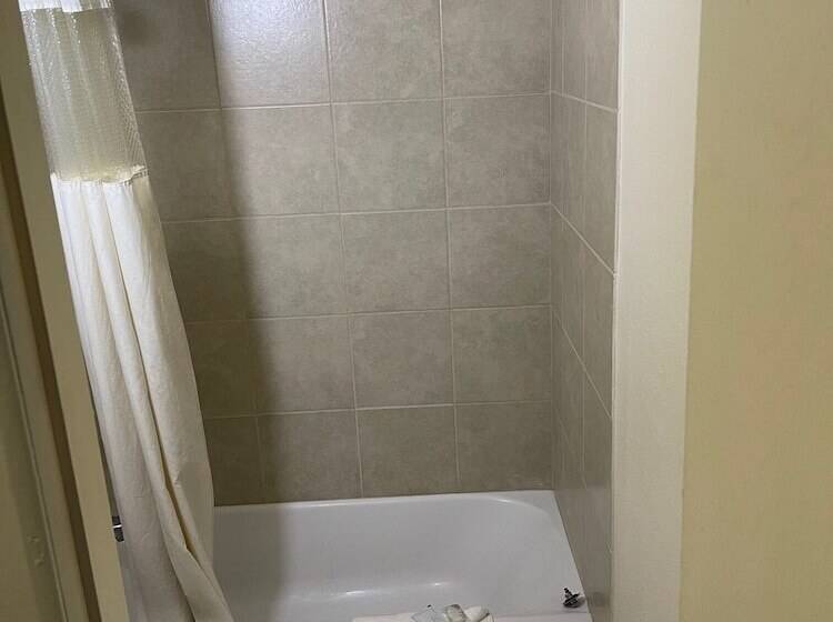 غرفة قياسية, Farmington Inn