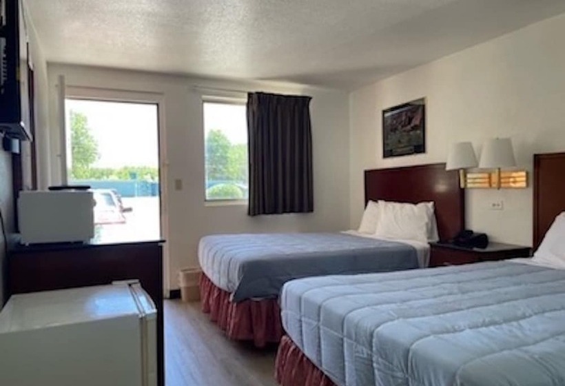 Номер Стандарт, Farmington Inn