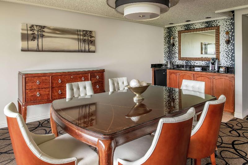 جناح سرير كينج, Hilton Bellevue