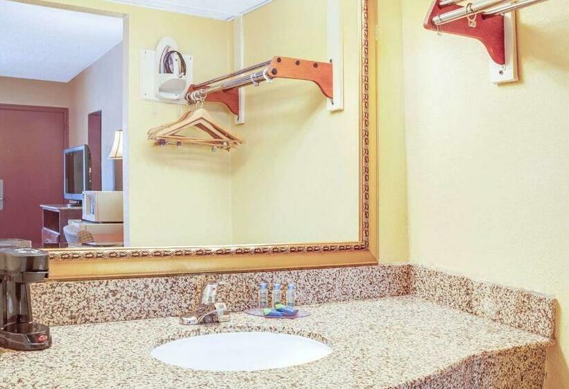 جناح ديلوكس سرير كينج, Knights Inn Mount Laurel