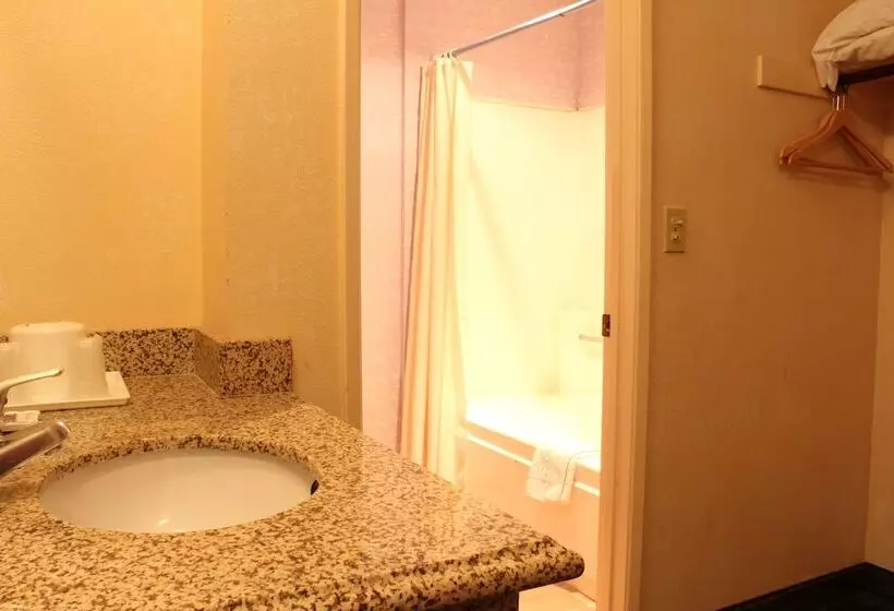 اتاق استاندارد با 2 تخت دوبل, Ocean Gateway Inn