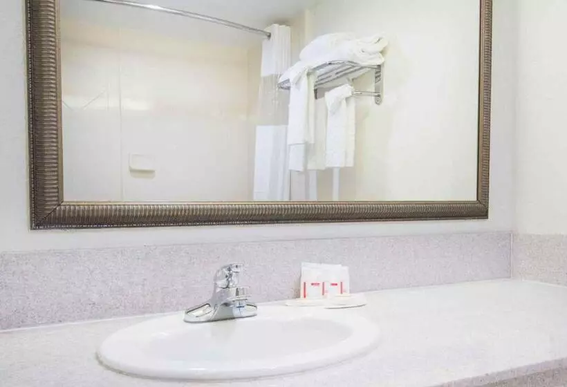 Deluxe Suite King Bed, Ramada By Wyndham Enid