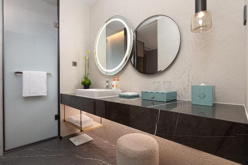 غرفة قياسية لذوى الاحتياجات الخاصة, Ramada by Wyndham Hawthorne LAX / LA Stadium