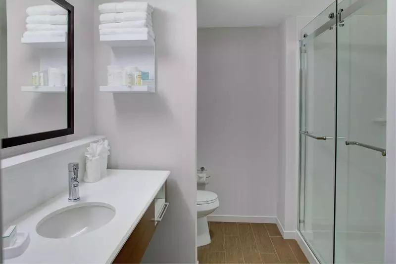 اتاق سوپریور با تخت بزرگ, Red Roof Inn Harrisburg  Hershey