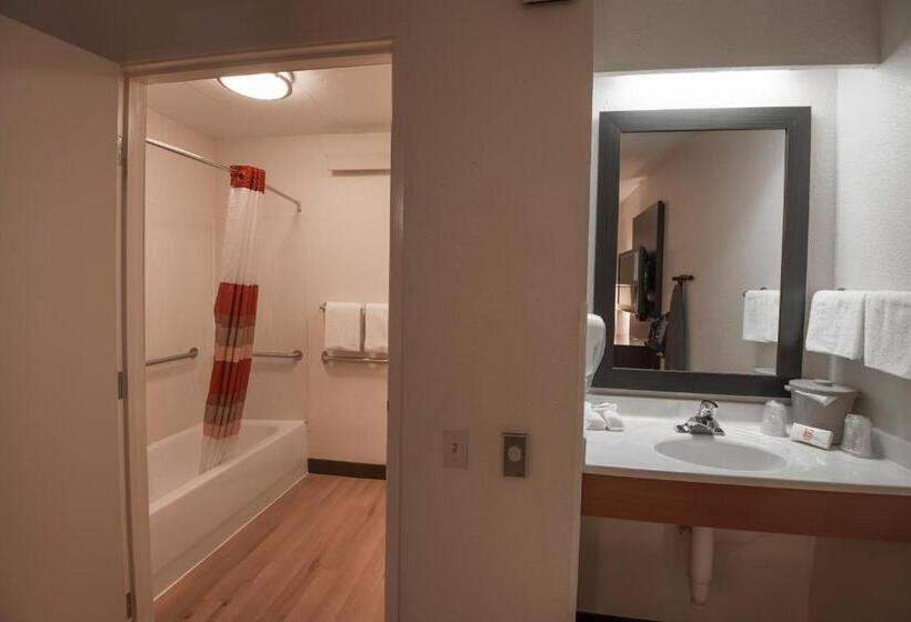 适合残疾人使用的标准间, Red Roof Inn Plus+ Chicago   Willowbrook