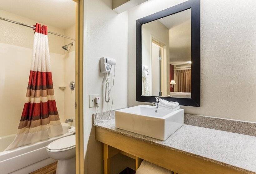 Номер Deluxe, Red Roof Inn Plus+ Nashville North Goodlettsville