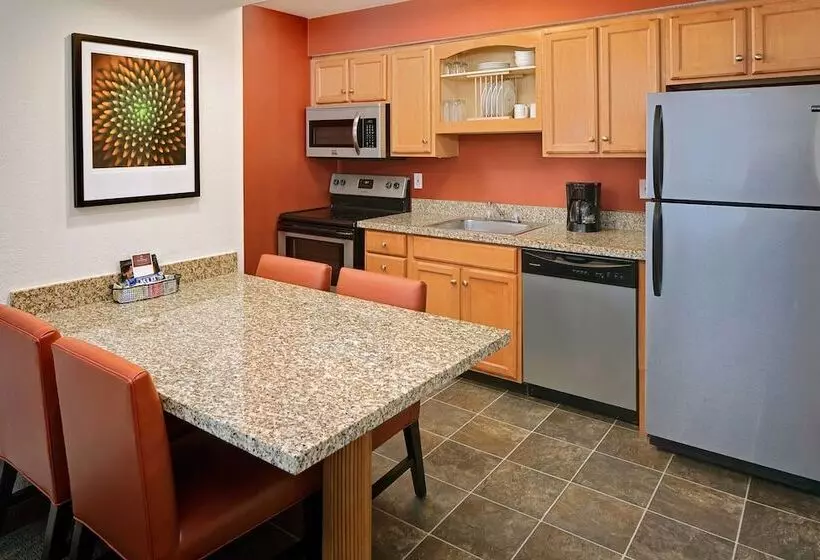 スタンダードスタジオ, Residence Inn Shelton Fairfield County