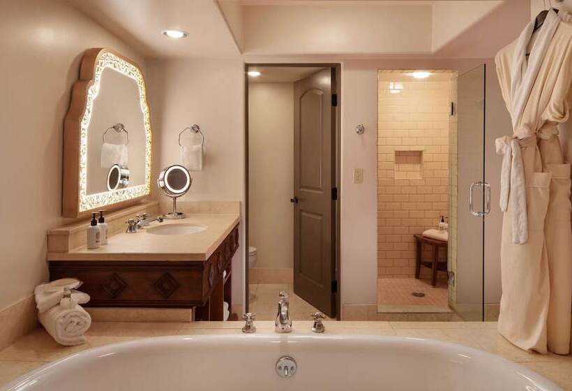 Люкс с Видом, Royal Palms Resort And Spa, Part Of Hyatt