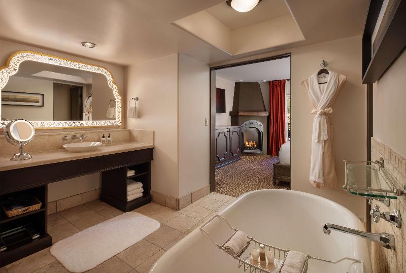 Люкс с Террасой, Royal Palms Resort And Spa, Part Of Hyatt