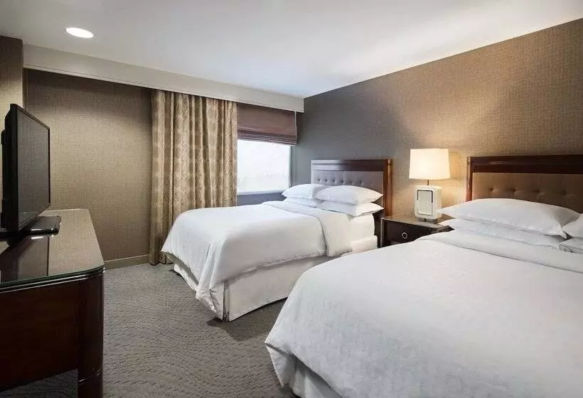 ２ダブルベッドのスタンダードルーム, Sheraton Pittsburgh Airport