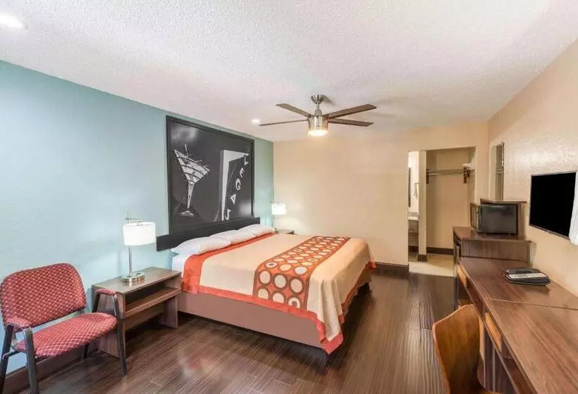 اتاق استاندارد با تخت بزرگ, Super 8 By Wyndham Austin University/downtown Area