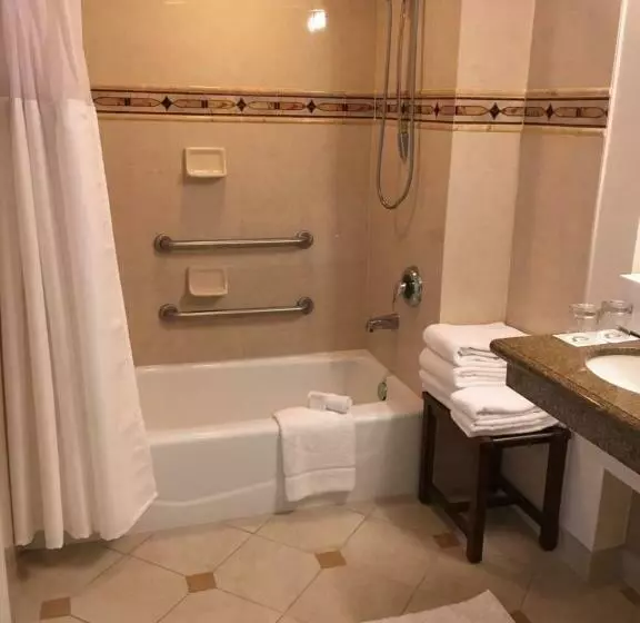 اتاق استاندارد برای معلولان, Naples Grande Beach Resort