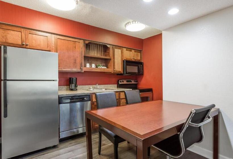 带大床的复式套间, Hawthorn Suites By Wyndham North Charleston