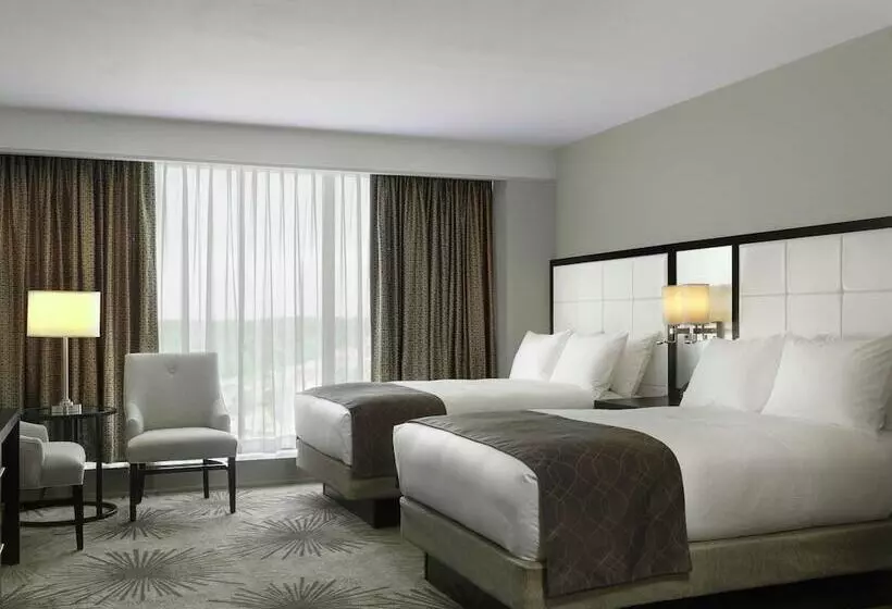 اتاق استاندارد با 2 تخت دوبل, Doubletree By Hilton  Cedar Rapids Convention Complex