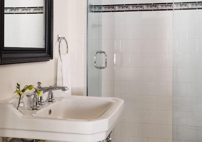 חדר סטנדרט עם מיטת קינג, Kennebunkport Captains Collection