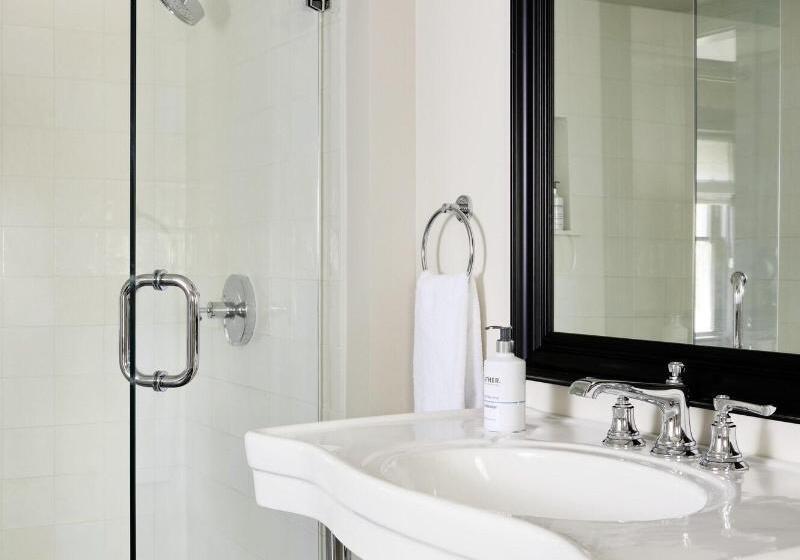 חדר סטנדרט עם מיטת קינג, Kennebunkport Captains Collection