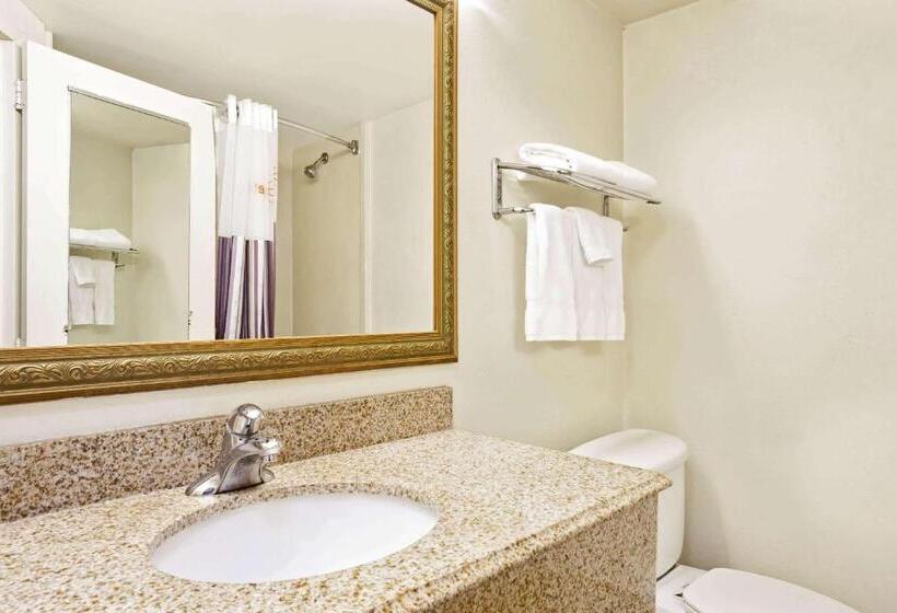 标准间, La Quinta By Wyndham Stamford / New York City