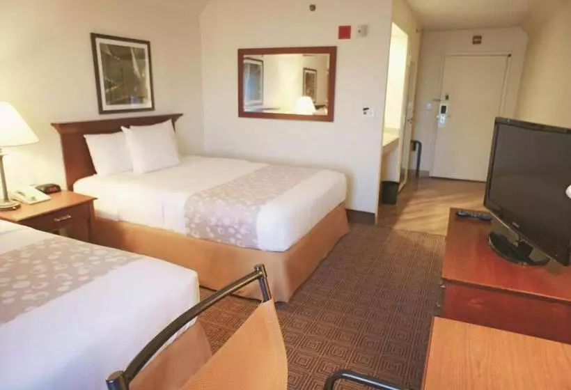 スタンダードルーム, La Quinta By Wyndham Stamford / New York City