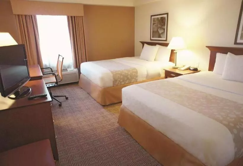 スタンダードルーム, La Quinta By Wyndham Stamford / New York City