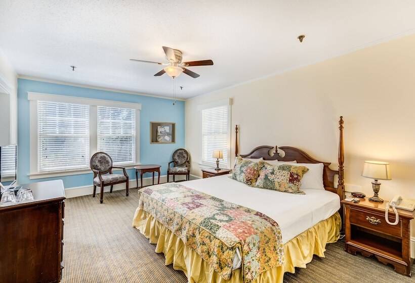 스위트, Lakeside Inn On Lake Dora