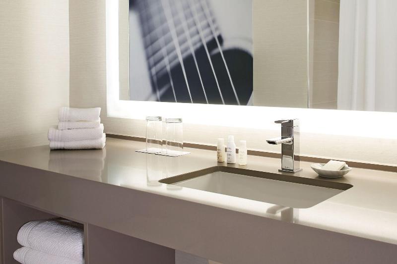 带大床的俱乐部房间, Renaissance Austin