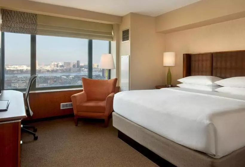 اتاق استاندارد با تخت بزرگ, Sheraton Boston