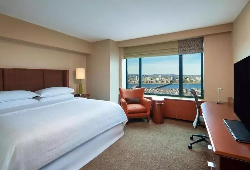 سوئیت جونیور با تخت بزرگ, Sheraton Boston