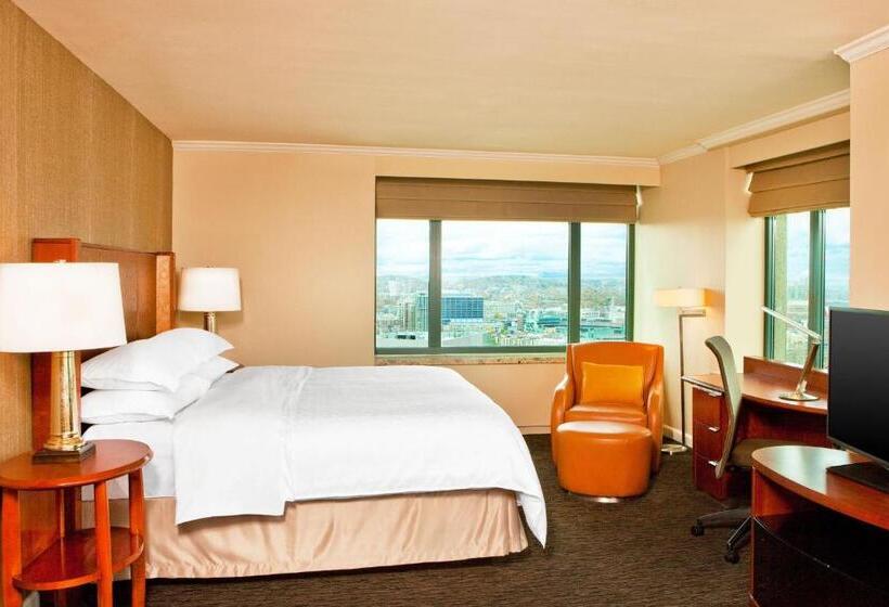 스위트 킹사이즈 침대, Sheraton Boston