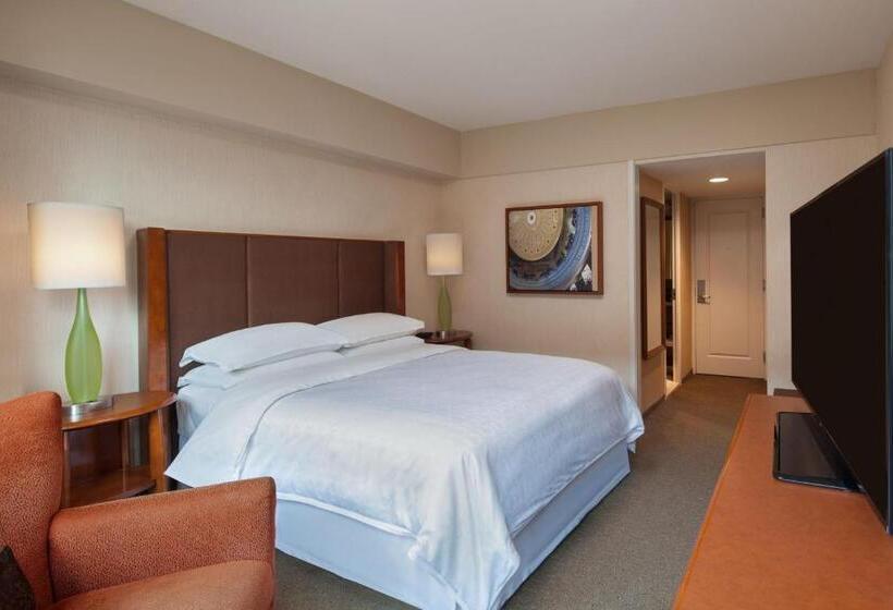 스탠다드 룸 강 전망, Sheraton Boston