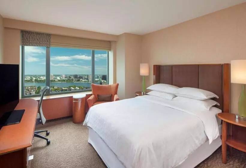 اتاق استاندارد با چشم‌انداز رودخانه, Sheraton Boston