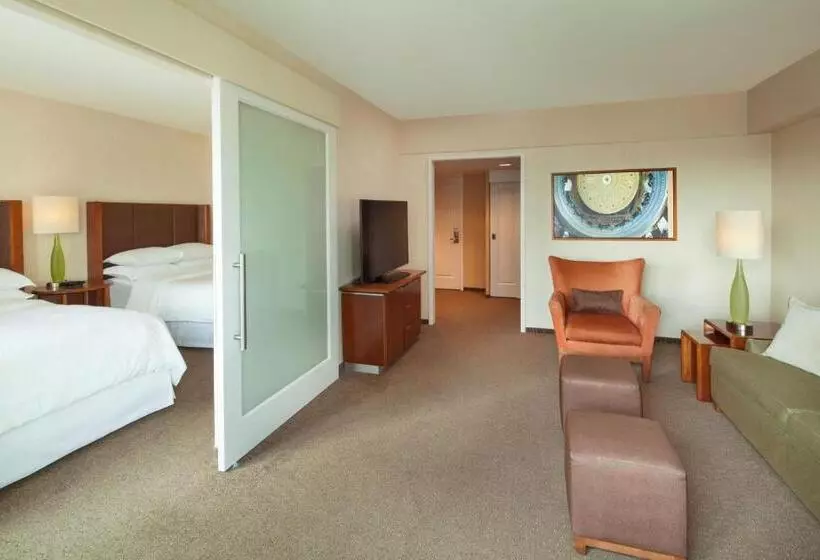سوییت جونیور, Sheraton Boston