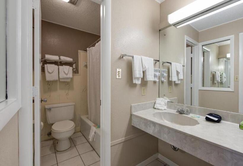 חדר סטנדרט עם מרפסת, Sidney James Mountain Lodge