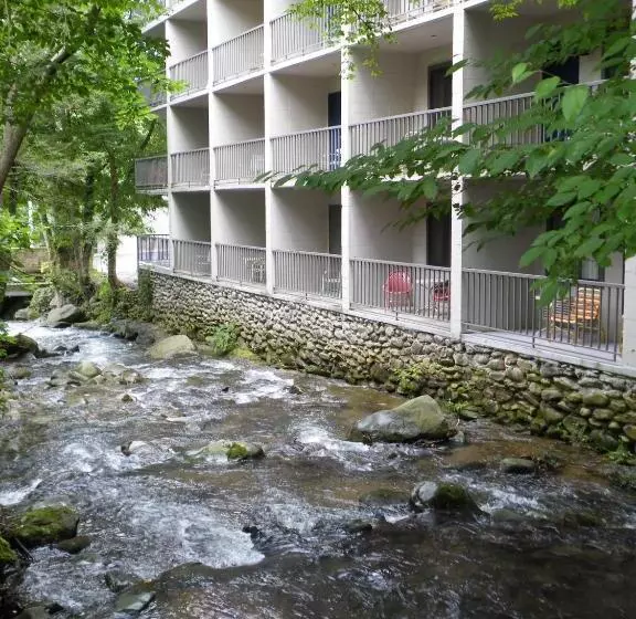 バルコニー付きスタンダードルーム, Sidney James Mountain Lodge