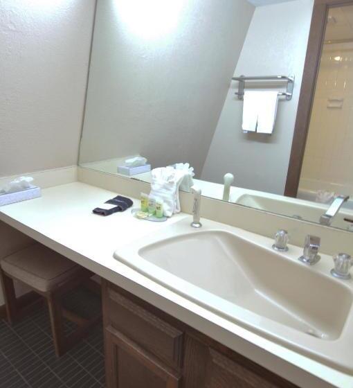 סוויטה עם ג'קוזי, Sidney James Mountain Lodge