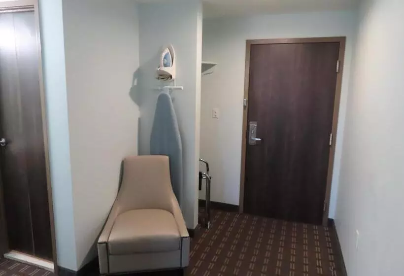 キングサイズベッドのスタンダードルーム, St Charles Hotel Downtown Hudson
