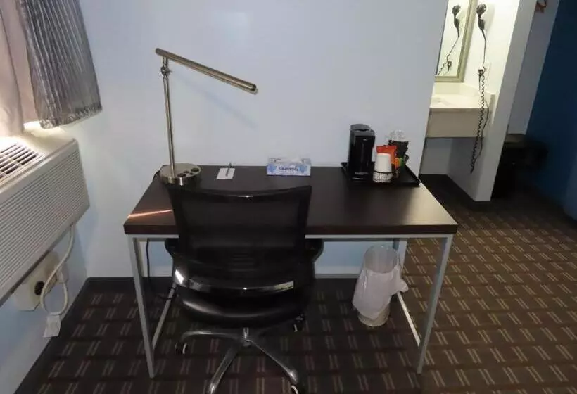 スタンダード４人部屋, St Charles Hotel Downtown Hudson