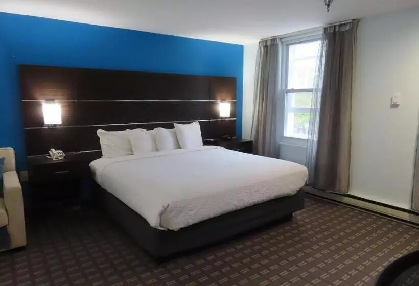 キングサイズベッドのスイートルーム, St Charles Hotel Downtown Hudson