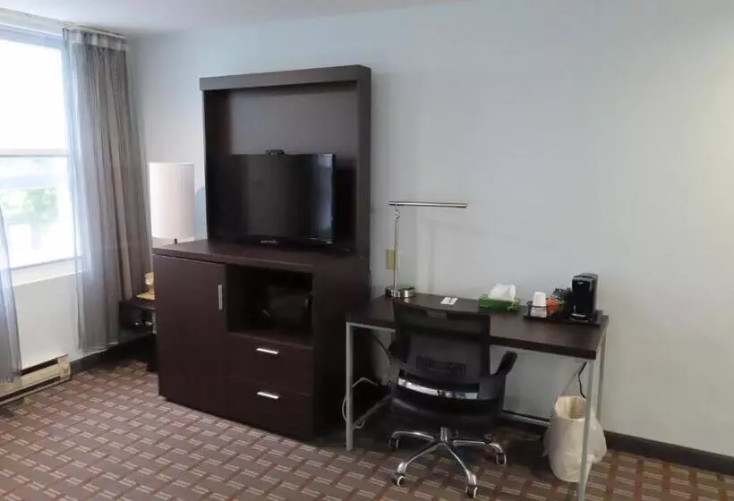 キングサイズベッドのスイートルーム, St Charles Hotel Downtown Hudson