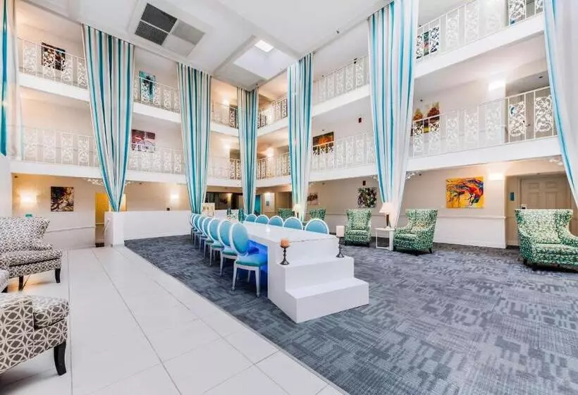 身障者適用スイートルーム, The Blu Hotel Blue Ash Cincinnati, Ascend Hotel Collection