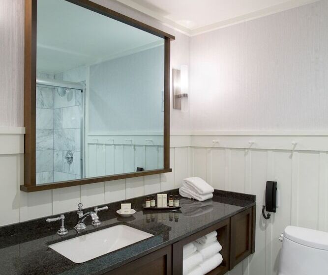 스위트, The Charles Hotel In Harvard Square