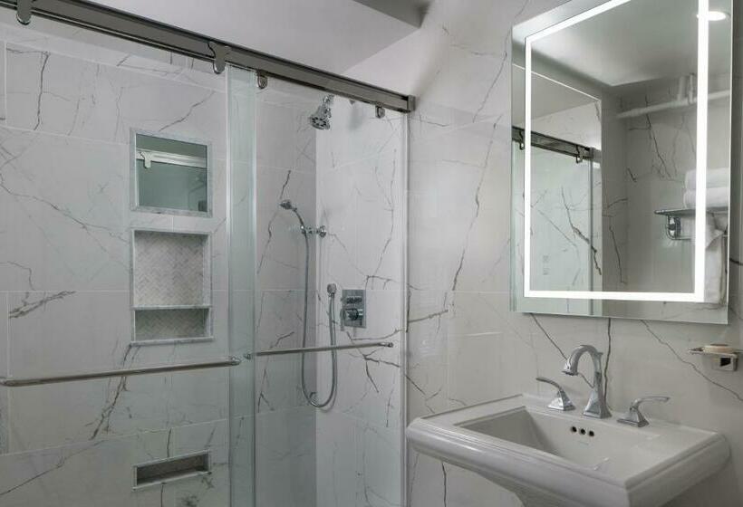 غرفة قياسية سرير كينج, The Huntting Inn