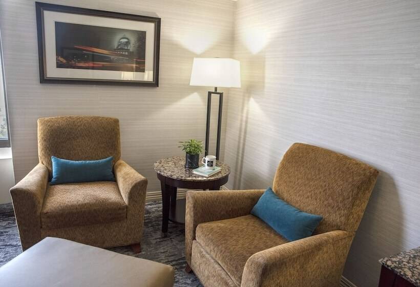 חדר קלאב, The Madison Concourse