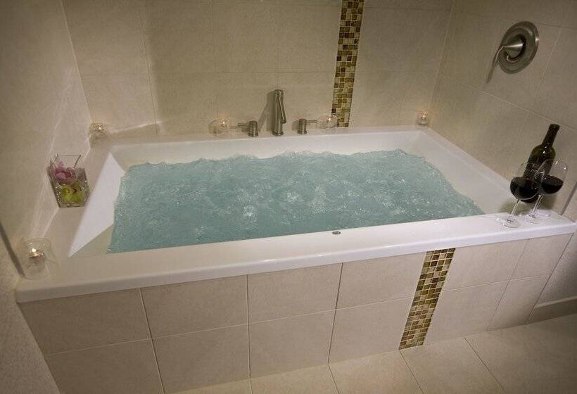 חדר קלאב, The Madison Concourse